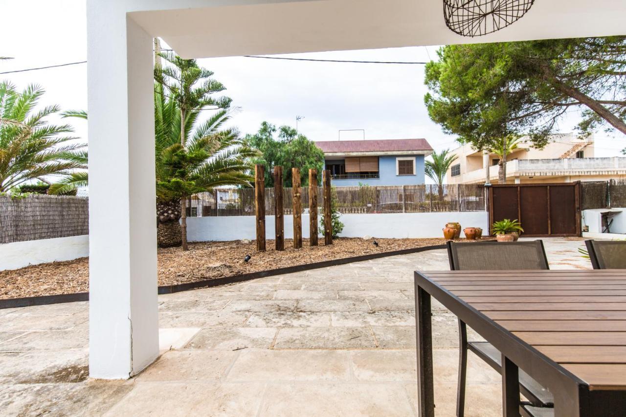 Con Piscina Cerca Del Mar En Villa